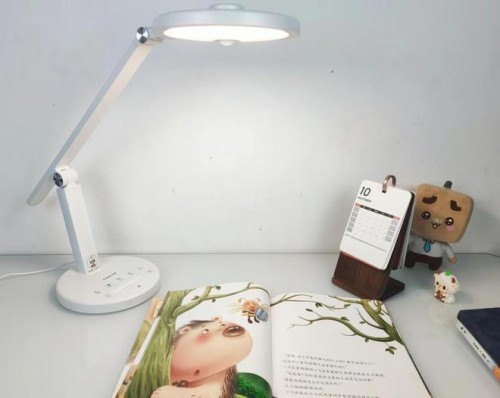 哪款护眼台灯最适合学生用？良心推荐护眼灯排名第一名品牌有哪些