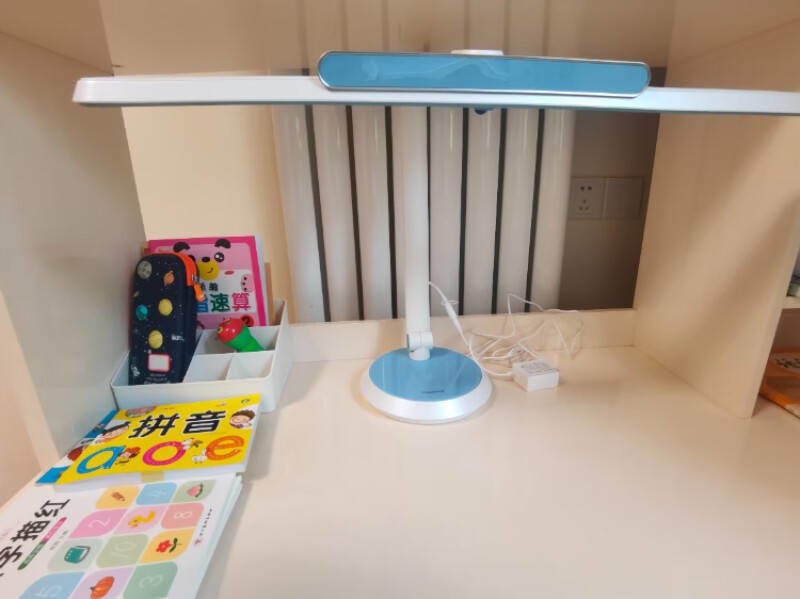 护眼灯哪个品牌最好用？劲爆推荐2025年学生护眼台灯排行榜