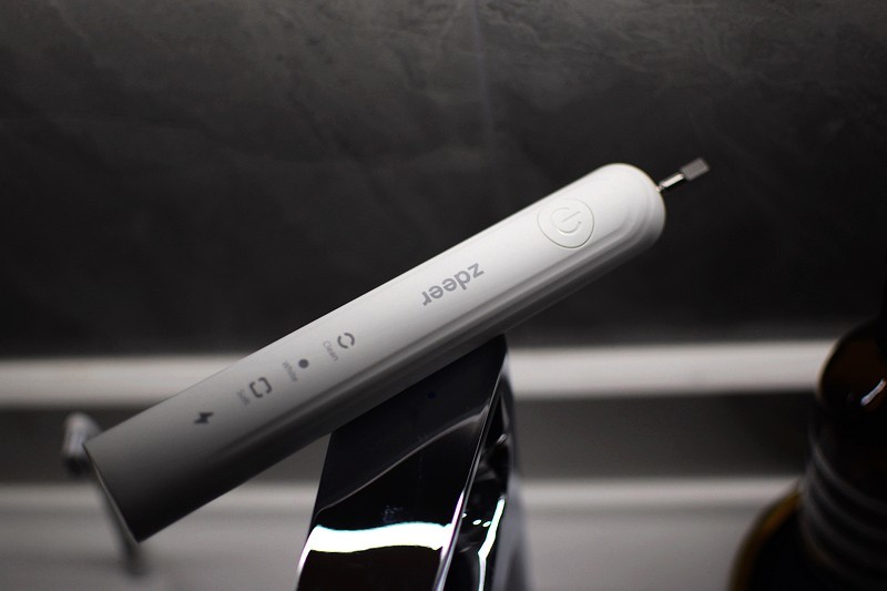 洗刷刷洗刷刷 左点声波电动牙刷