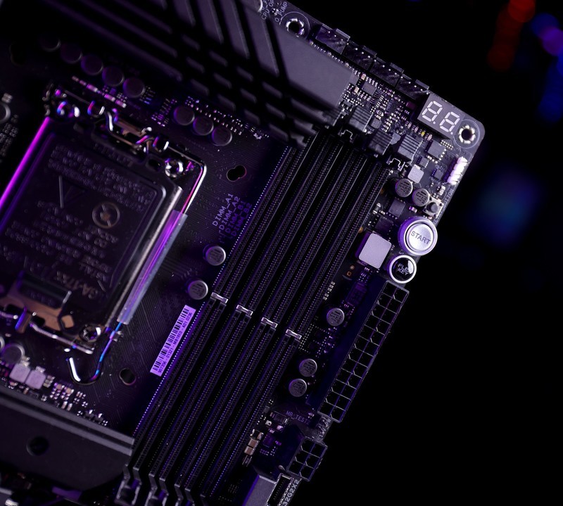 儿时梦想终成真  总价超3万的满杯配置电脑玩起来爽吗？