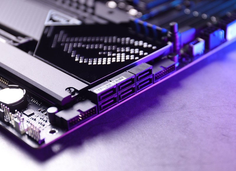 儿时梦想终成真  总价超3万的满杯配置电脑玩起来爽吗？