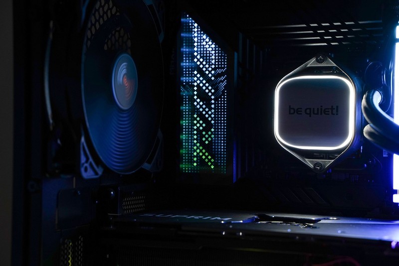 儿时梦想终成真  总价超3万的满杯配置电脑玩起来爽吗？