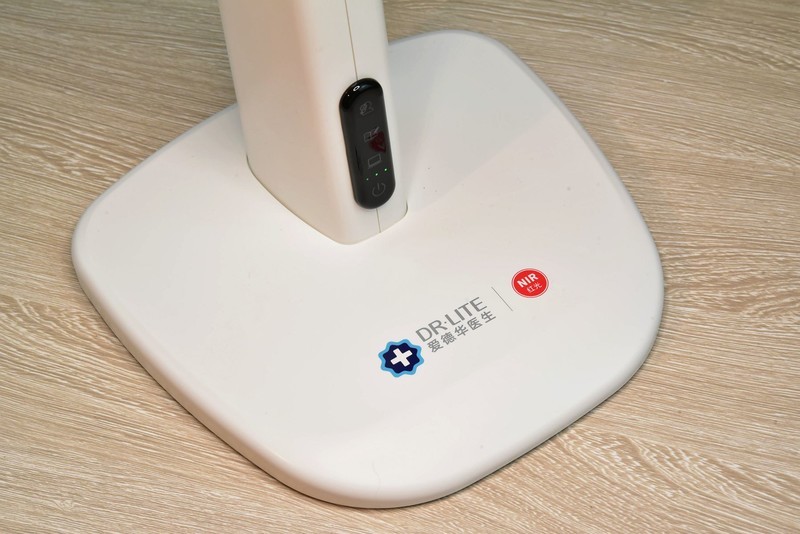 一款很容易让有钱人为孩子买单的护眼台灯！爱德华天使之光2体验