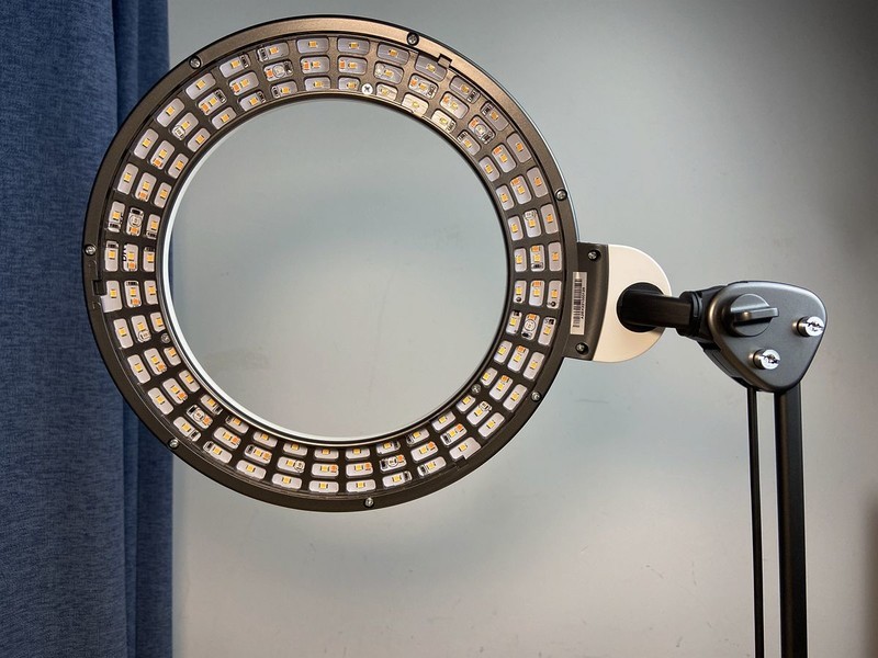 一款很容易让有钱人为孩子买单的护眼台灯！爱德华天使之光2体验