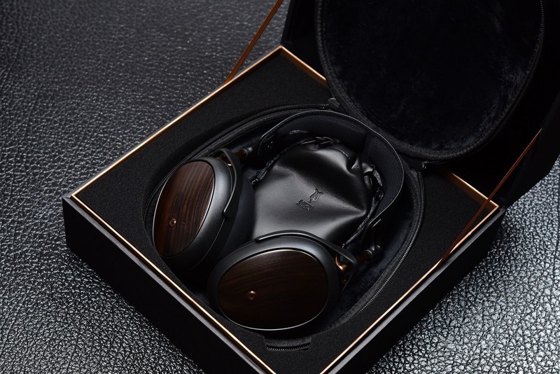 奢华？退烧？平板大耳天花板？是真好听！MEZE Licir2试听