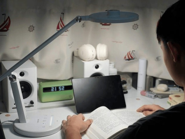 学生护眼台灯什么品牌好？“盲选无忧”的五款学生护眼台灯推荐