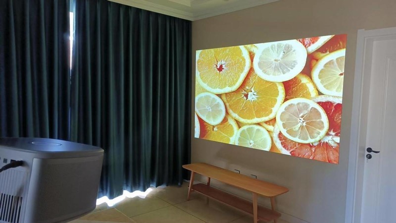 2022投影大战，色彩和亮度孰轻孰重？坚果J10S和当贝F5对比