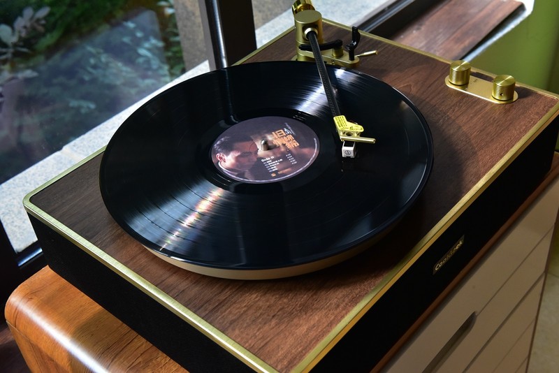 黑胶唱机可以当蓝牙音箱用！CoolGeek CS01上手