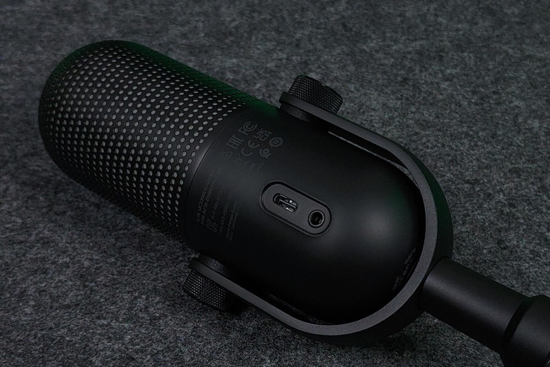 专业、易用的录音，响应式RGB灯光律动，魔音海妖V3幻彩版评测