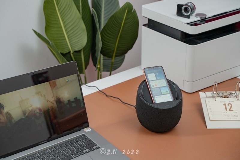 强强联手，苹果也为之汗颜，贝尔金帝瓦雷联名智能无线充电音箱