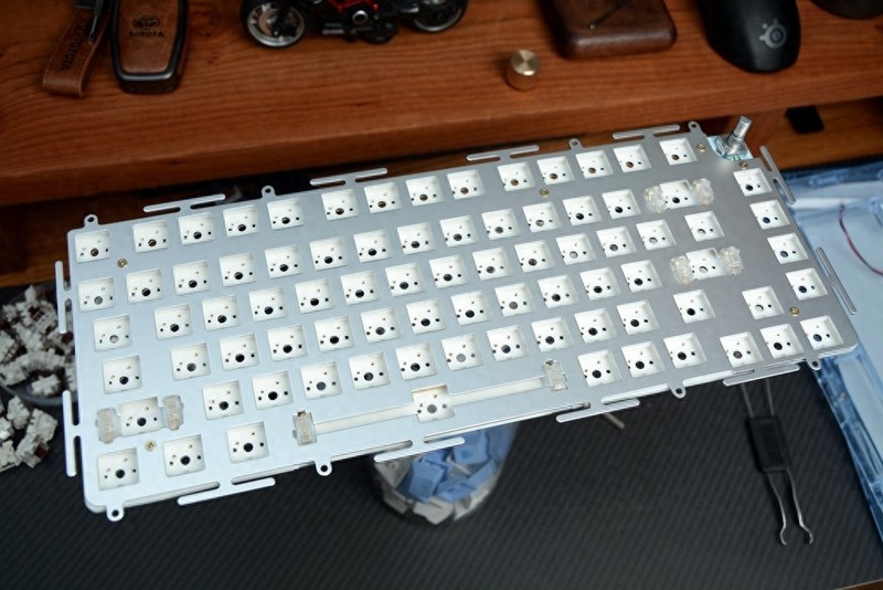 双灯区、软硬双结构，Miel M75 Blue Flurry亚克力三模机械键盘