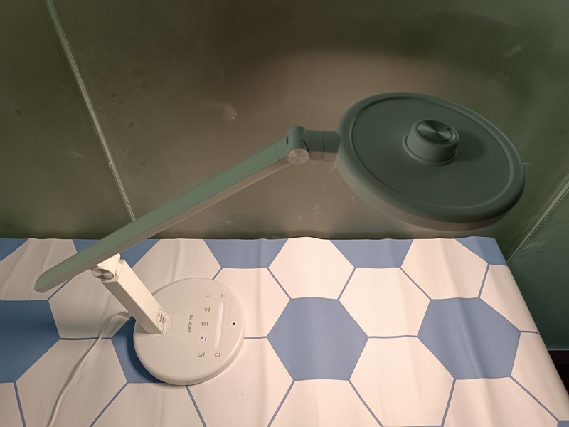 学生台灯护眼好还是防近视好？关于台灯怎么选你知道多少
