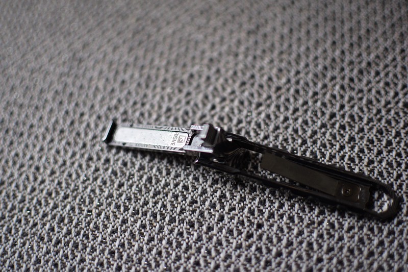 全球独一份 大马士革纹折叠数控指甲钳