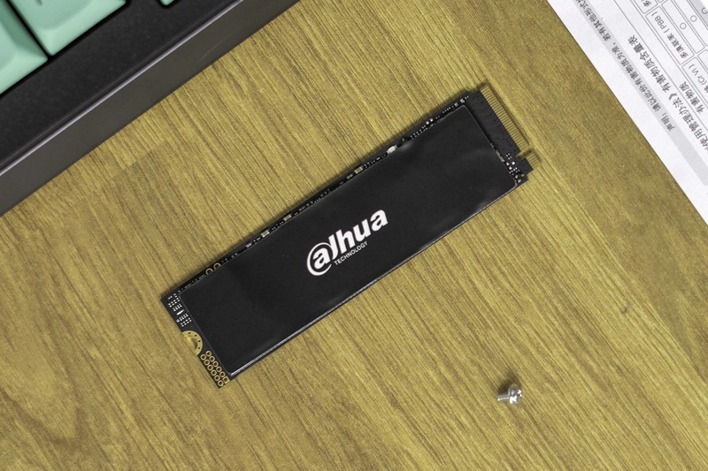 智能控温不掉速，大华存储C970 PLUS固态硬盘实测体验