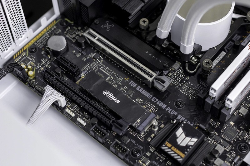 智能控温不掉速，大华存储C970 PLUS固态硬盘实测体验