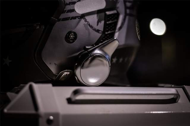 骑行用户的刚需好物！极蜂Q头盔对讲耳机来了：通话骑行不再受限