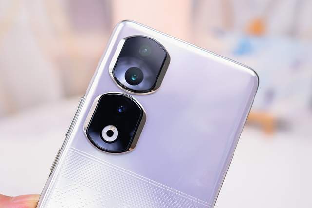 荣耀90 Pro星钻银体验，写真人像+护眼好屏，为爱美的你量身打造