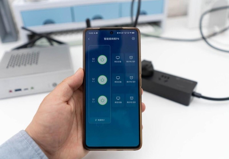 自带4G的插线板，无网也能远控，向日葵P4远控实例！