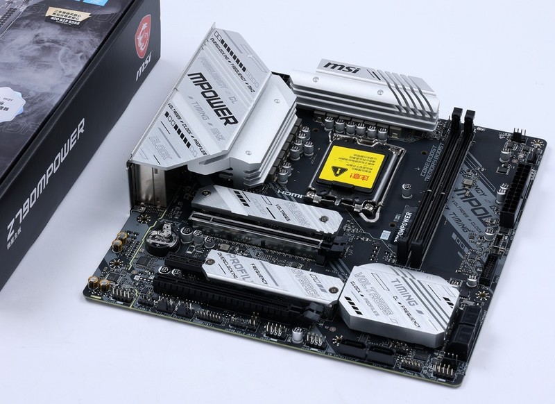 金泰克战虎D5-7200MHz搭配Z790MPOWER实测，轻松一键OC 8400MHz