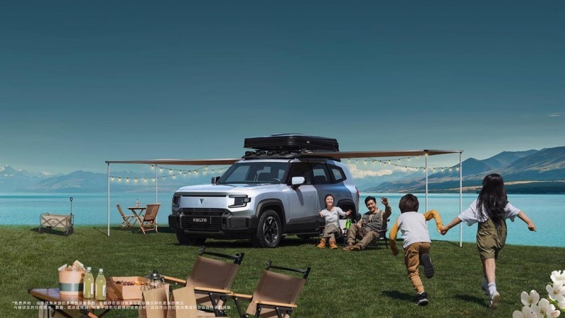 舒适性媲美理想L7，穿越能力比肩豹5。深蓝G318上市，售价17.59万起