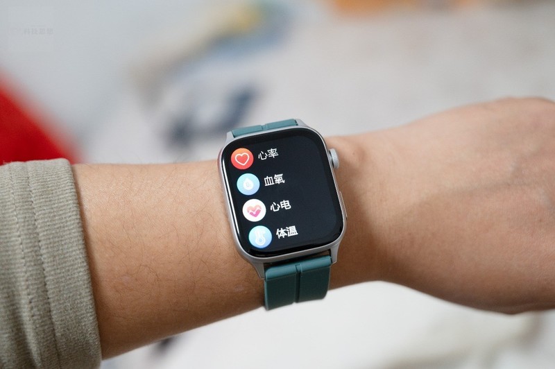 腕上健康顾问，也是生活助手，圆道妙医心电手表