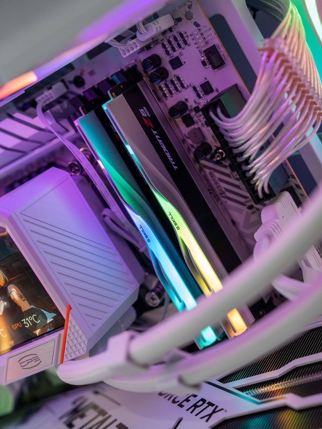 生产力和游戏都想要！英特尔U7 265K+七彩虹Z890M战列舰装机分享