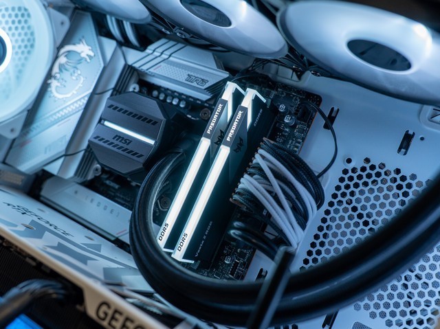 一招教你把DDR5内存延迟压到D4水平，宏碁掠夺者Predator Vesta II 6000MHz内存超频分