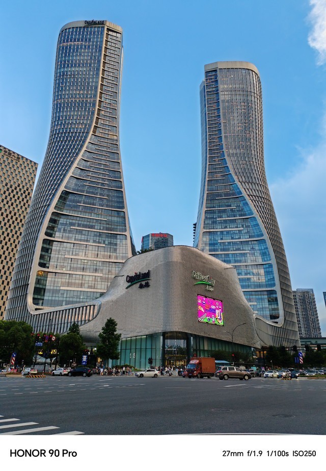 荣耀90 Pro星钻银体验，写真人像+护眼好屏，为爱美的你量身打造