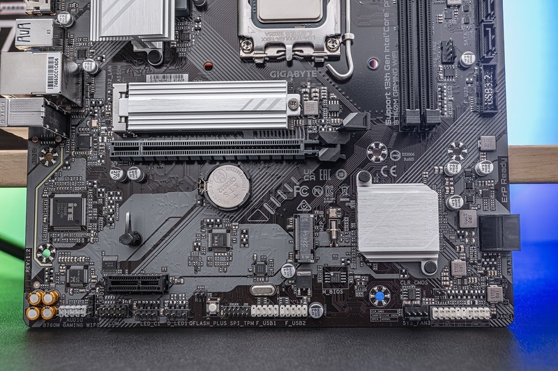 轻消费时代好选择，技嘉主流级B760魔鹰赏析