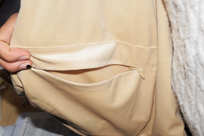 让温暖与科技同行 酷轻松石墨烯多功能发热披肩盖毯