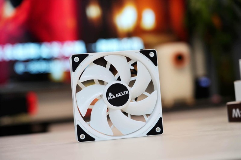 强劲散热，静谧体验：台达AK-12B-W散热风扇你的优秀之选！