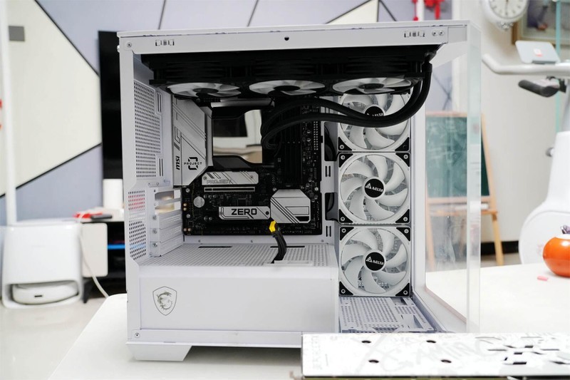 强劲散热，静谧体验：台达AK-12B-W散热风扇你的优秀之选！