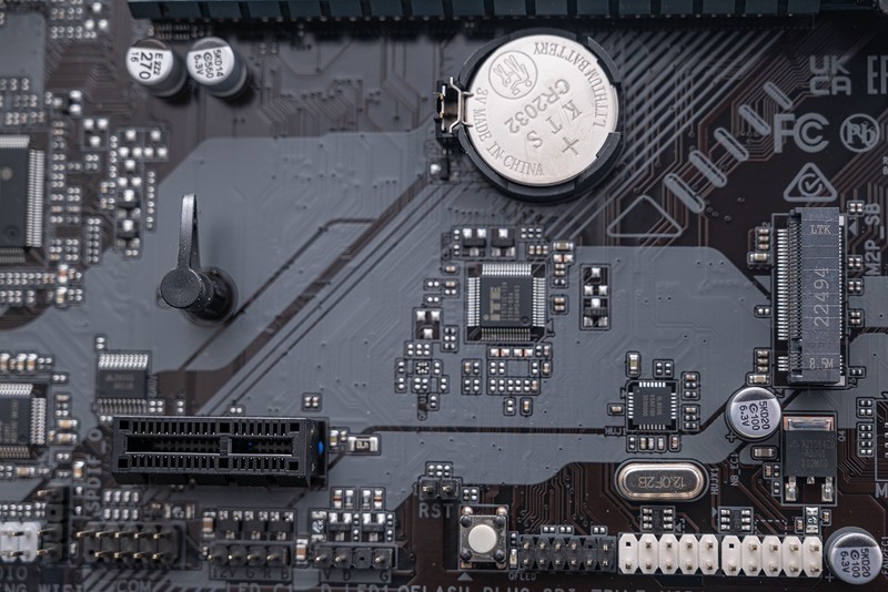 轻消费时代好选择，技嘉主流级B760魔鹰赏析