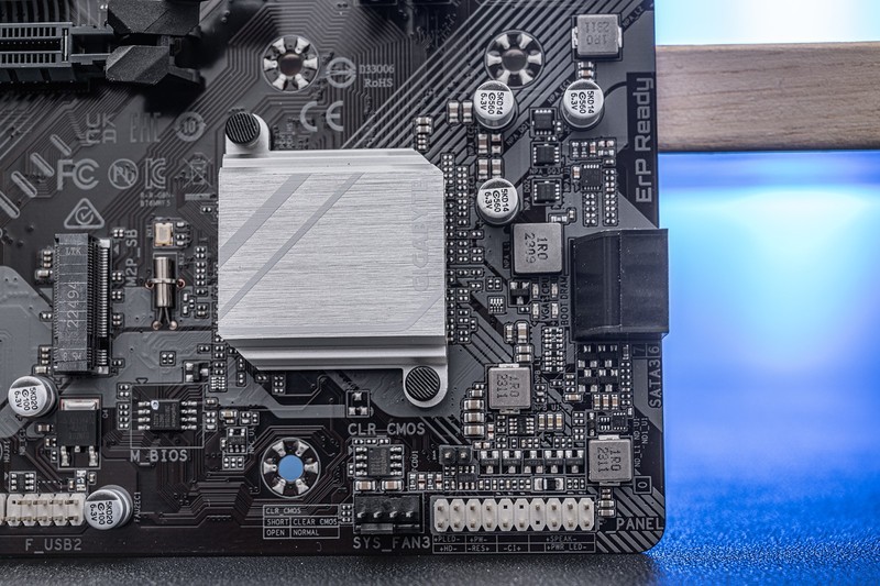 轻消费时代好选择，技嘉主流级B760魔鹰赏析