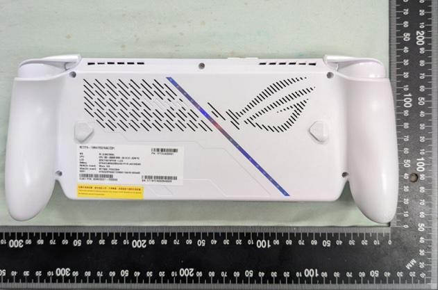 华硕ROG Ally 2掌机Xbox定制版曝光，C Q9黑悟空体验升级！