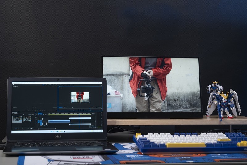 好玩的生产工具，雕塑家MF156LR便携触控显示器趣味评测