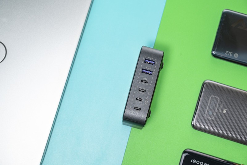 生活要做减法，半职业摄影师谈EDC，绿联200W氮化镓充电器一打六