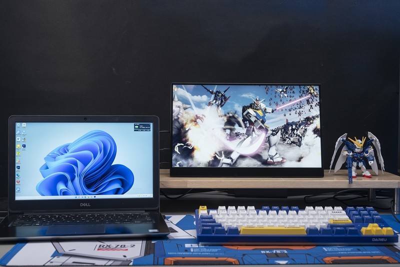 好玩的生产工具，雕塑家MF156LR便携触控显示器趣味评测