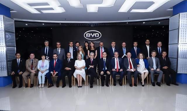 国产车的车模现身国宴？国货当自强，比亚迪凭借硬实力为国争光