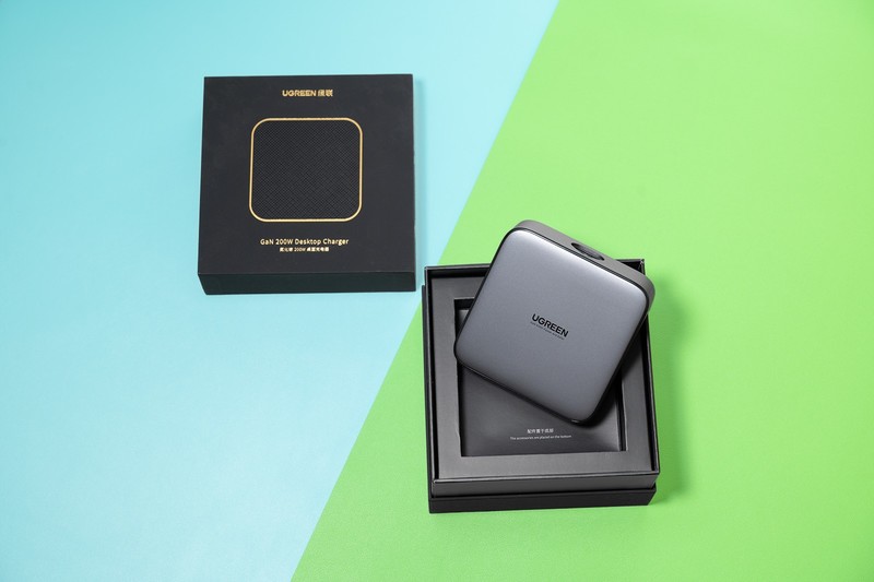 生活要做减法，半职业摄影师谈EDC，绿联200W氮化镓充电器一打六