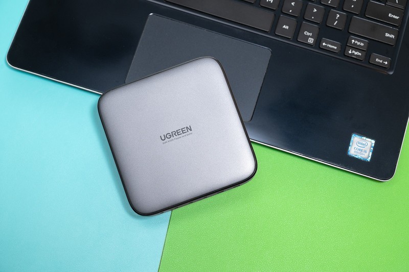 生活要做减法，半职业摄影师谈EDC，绿联200W氮化镓充电器一打六