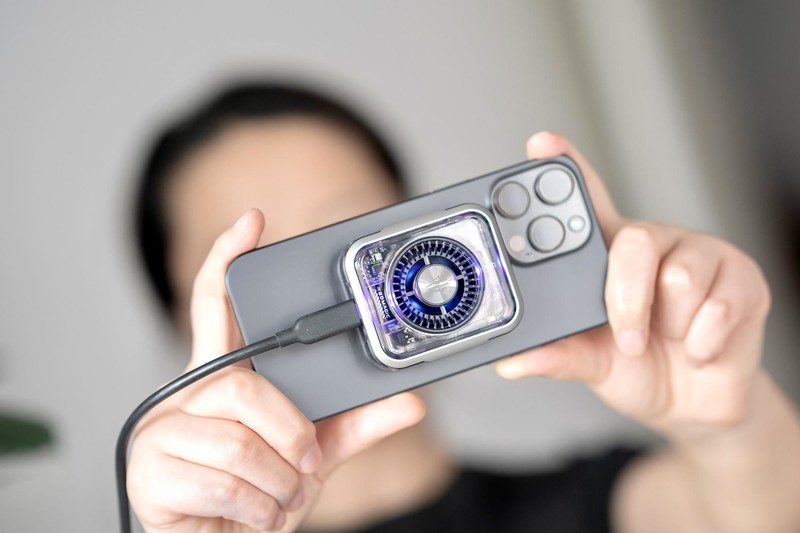 不服来战！红魔磁吸散热器5Pro上手体验，36W超强制冷