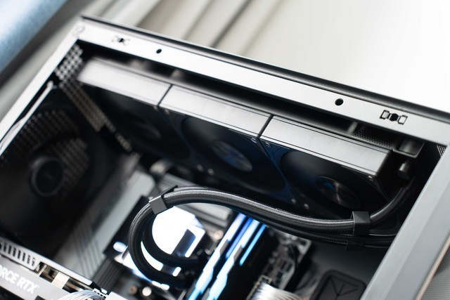 千元主板驾驭AMD 锐龙9 9900X，技嘉B650M冰雕使用分享