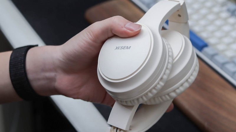 又到了选头戴式耳机的季节！西圣H1详评：百元卷王果然名不虚传！