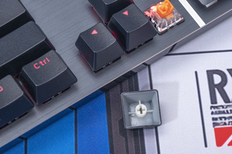 金属简约风，多样化选择，迪摩F8十字军机械键盘