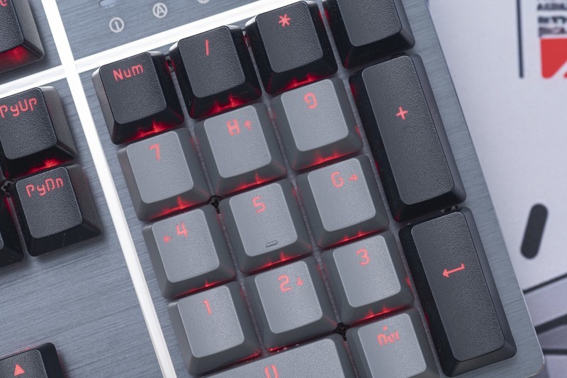 金属简约风，多样化选择，迪摩F8十字军机械键盘