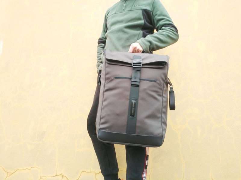 降落伞材质的背包性能和颜值还巨好：NAYO SMART HMPmax