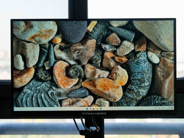 FPS发烧友的全能QD-MiniLED显示器，泰坦军团P245MS晒单