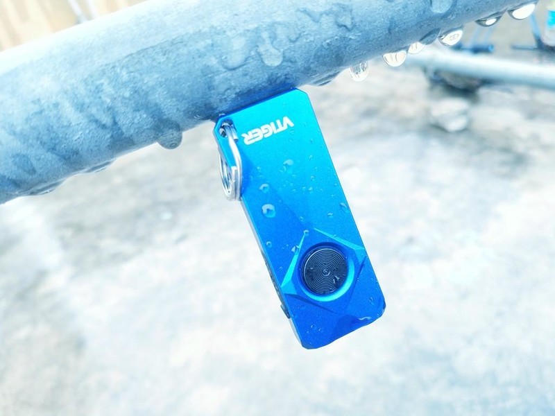 极致便携与强大性能的完美融合：vtiger蔚虎K1迷你EDC钥匙扣手电