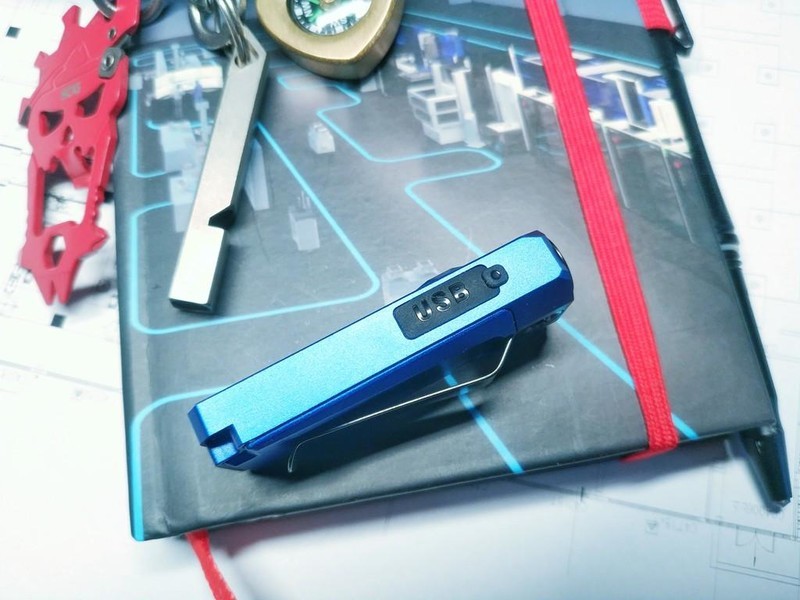 极致便携与强大性能的完美融合：vtiger蔚虎K1迷你EDC钥匙扣手电